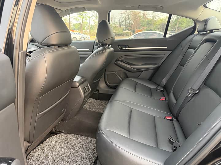 Фото 7 - Nissan Teana