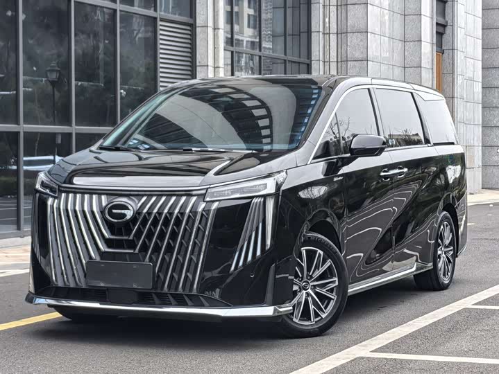 Фото 1 - GAC Trumpchi M8