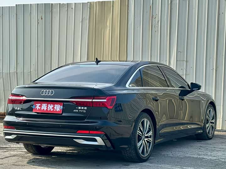 Фото 7 - Audi A6L