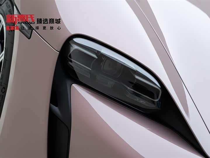 Photo 5 - Porsche Taycan