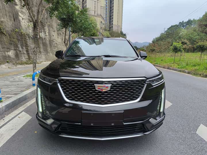 Фото 2 - Cadillac XT6