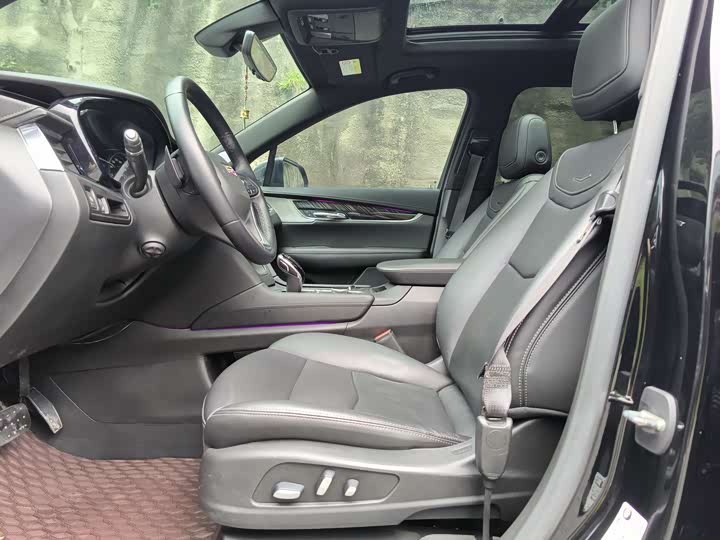 Фото 5 - Cadillac XT6