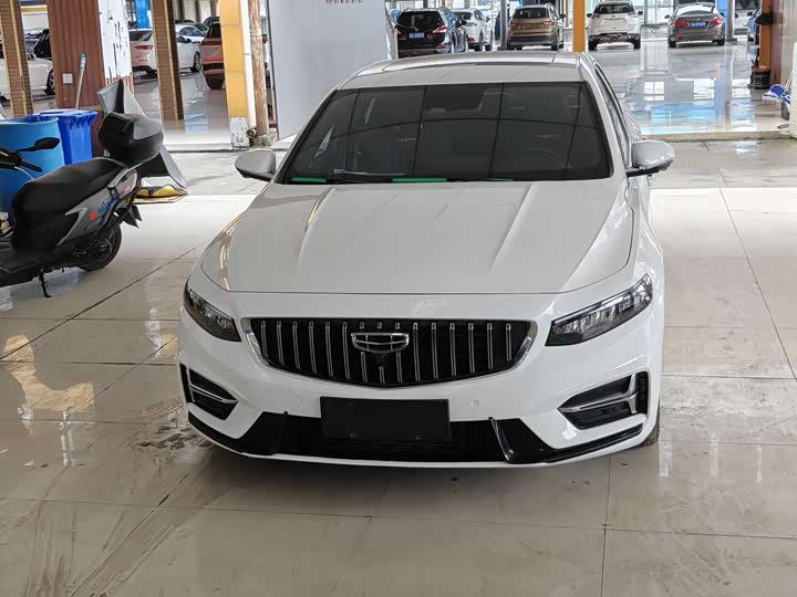 Фото 4 - Geely Preface