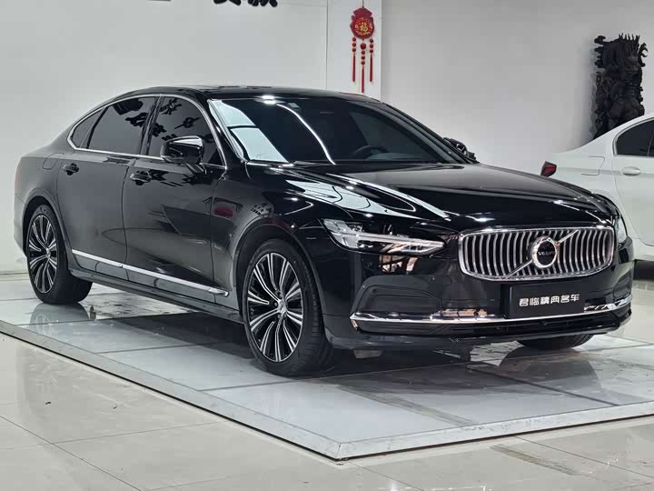 Photo 3 - Volvo S90
