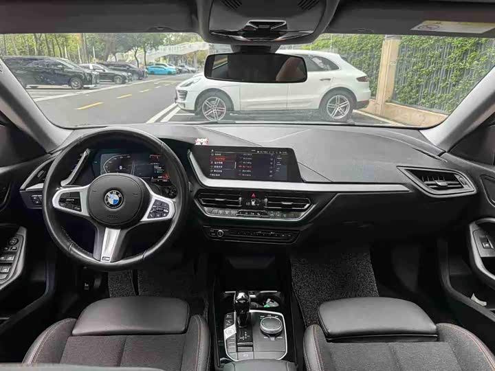 Photo 6 - BMW 2 Series