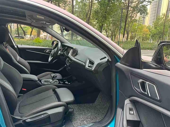 Photo 7 - BMW 2 Series