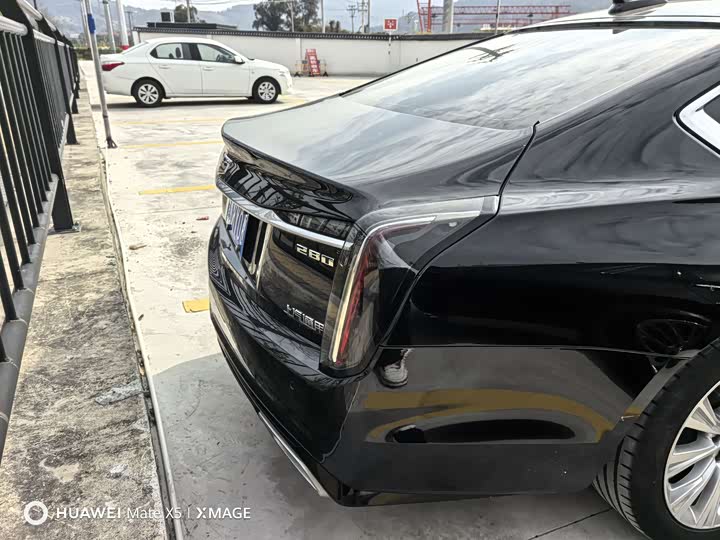 Фото 9 - Cadillac CT6