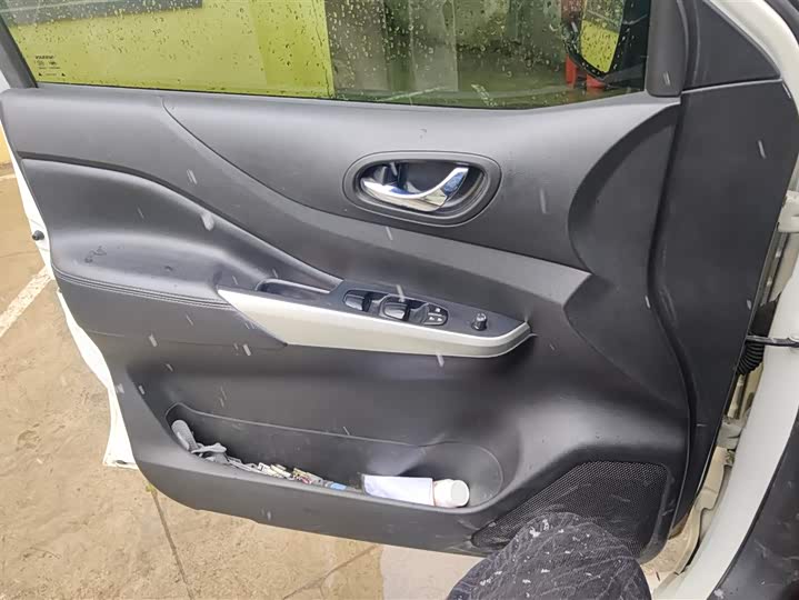 Фото 7 - Nissan Terra