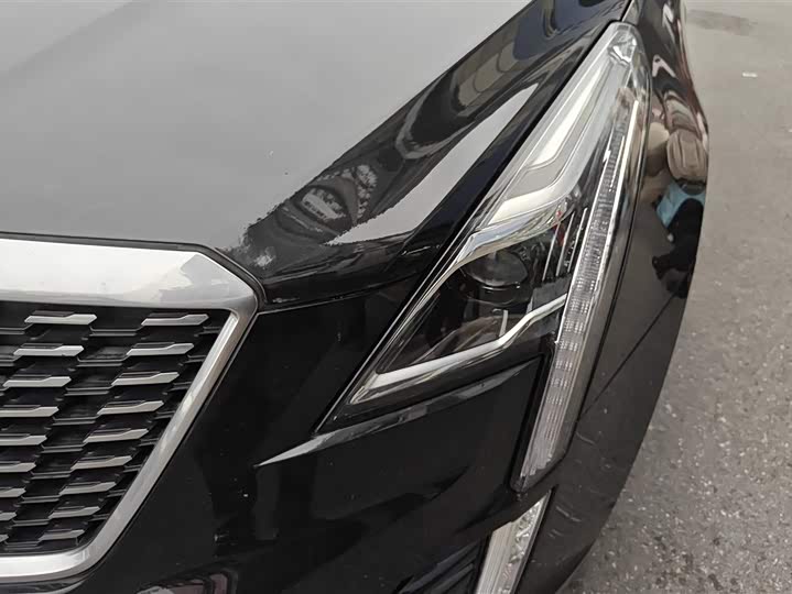 Фото 5 - Cadillac XT5