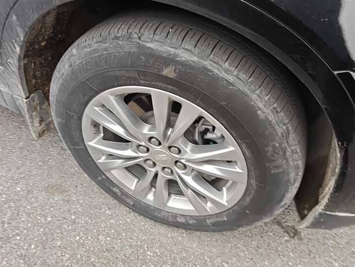 Фото 6 - Cadillac XT5