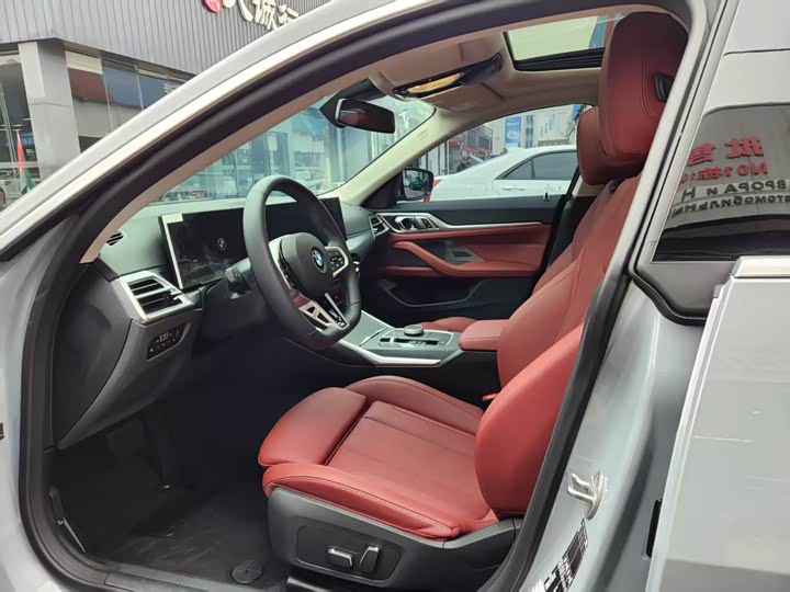 Photo 4 - BMW 4 Series