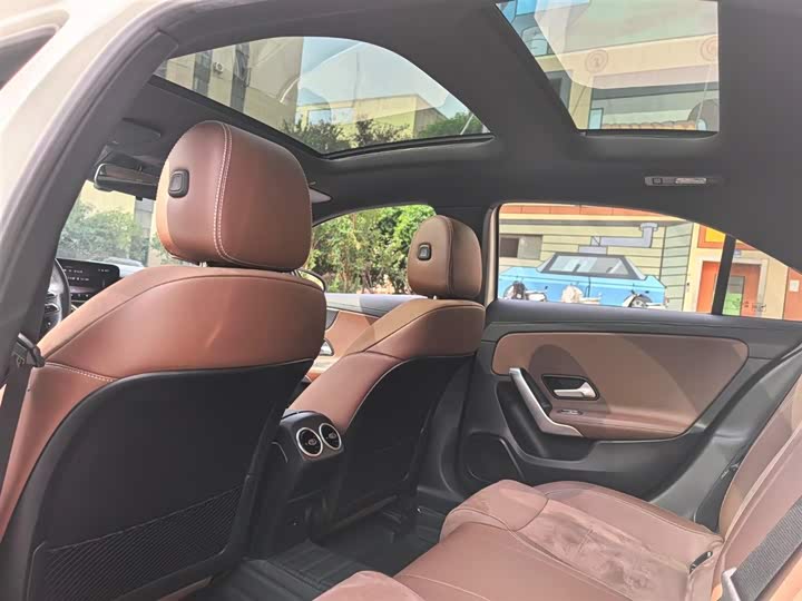 Фото 8 - Mercedes-Benz A-Class