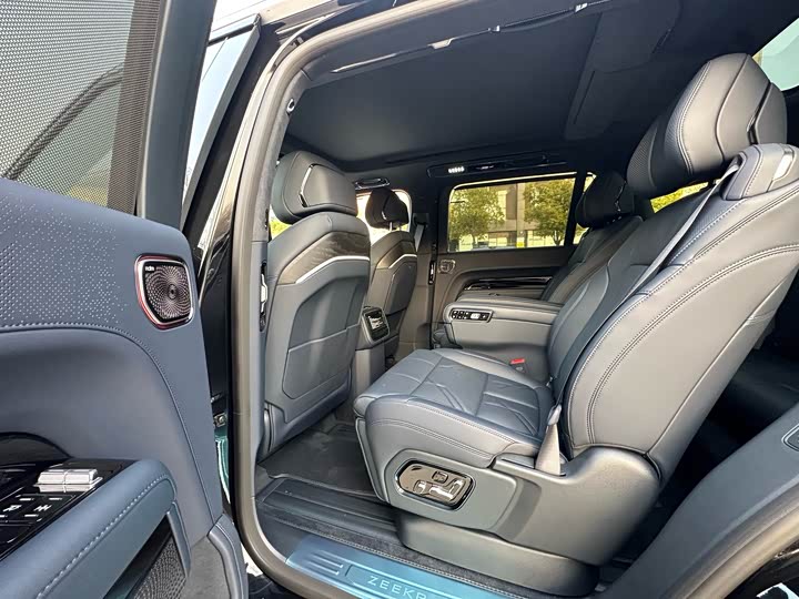 Фото 7 - Zeekr 9X