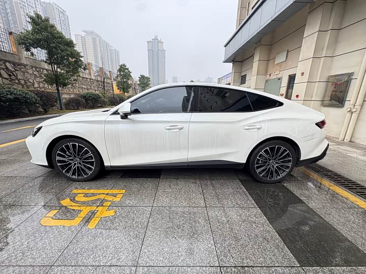 Фото 4 - MG Motor 7