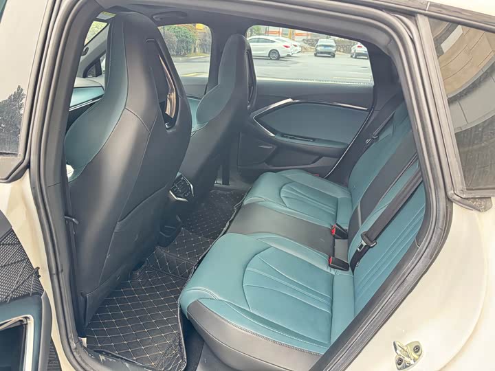 Фото 7 - MG Motor 7