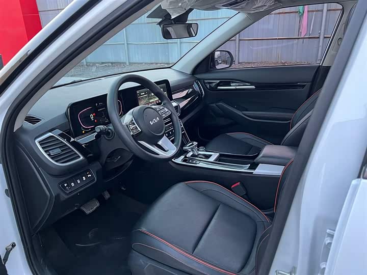 Photo 5 - Kia Seltos