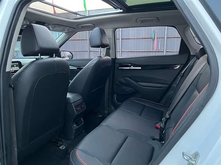 Photo 9 - Kia Seltos