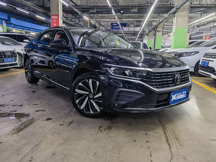 Фото 3 - Volkswagen Passat