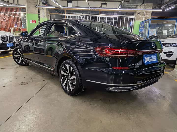 Фото 4 - Volkswagen Passat