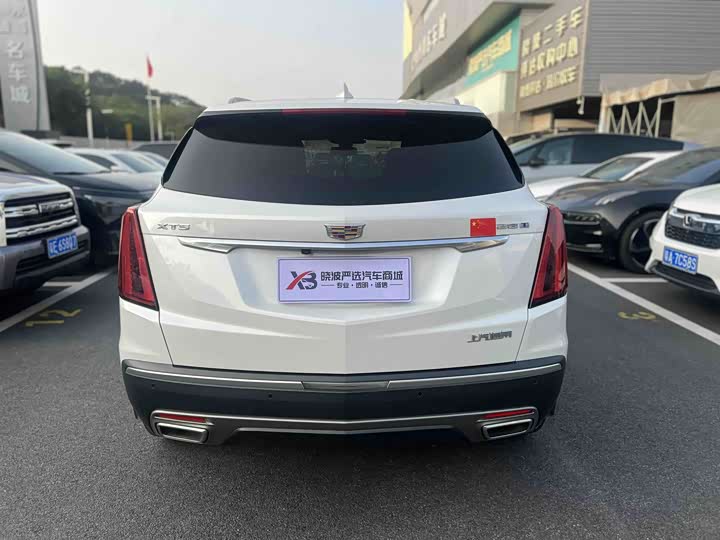 Фото 6 - Cadillac XT5