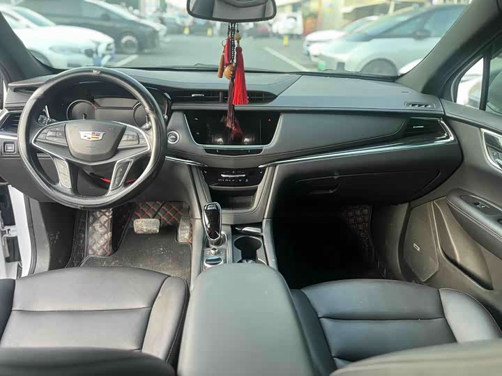 Фото 7 - Cadillac XT5