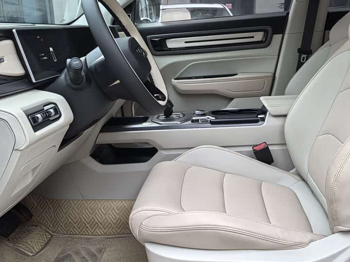 Фото 5 - Geely Icon