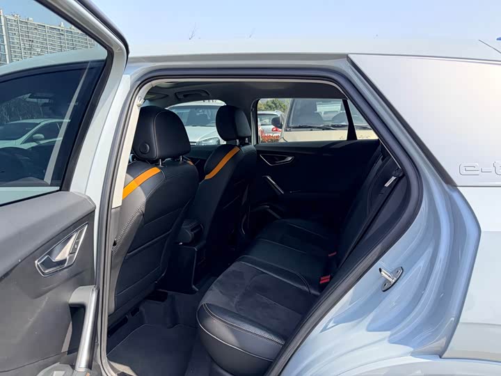 Фото 9 - Audi Q2L e-tron