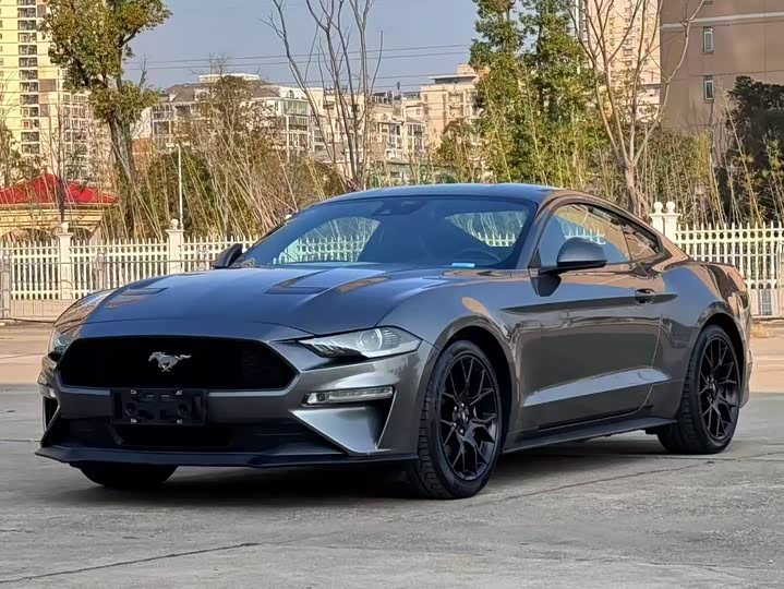 Фото 3 - Ford Mustang