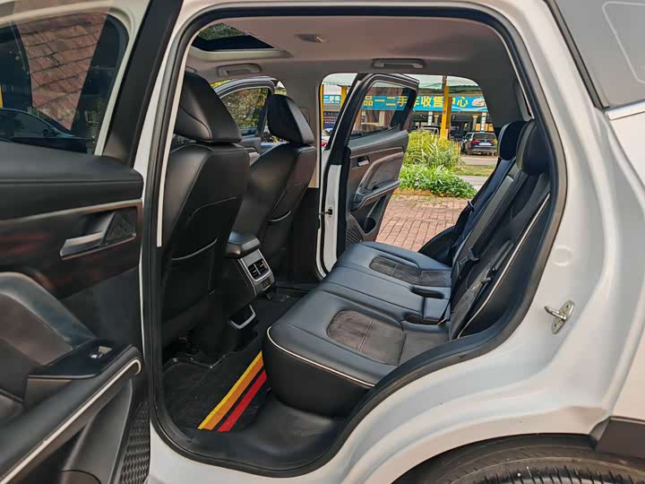 Фото 8 - Haval H6