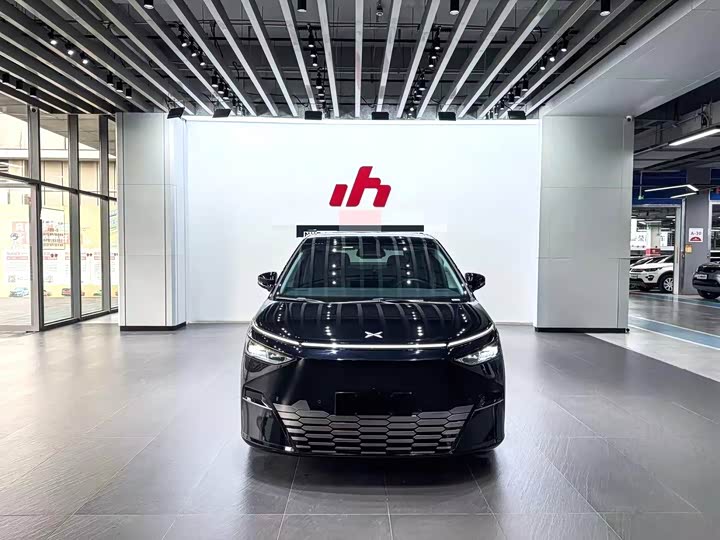 Фото 2 - XPeng X9