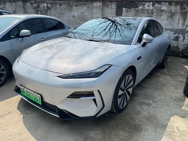 Фото 1 - Geely Galaxy E8