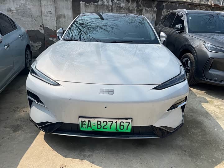 Фото 2 - Geely Galaxy E8