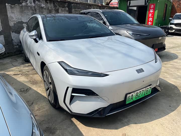 Фото 3 - Geely Galaxy E8