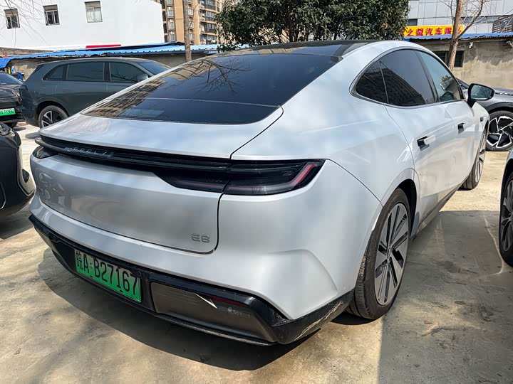 Фото 6 - Geely Galaxy E8