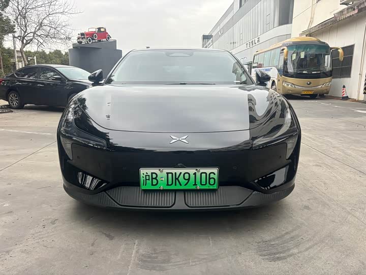 Фото 1 - XPeng Mona M03