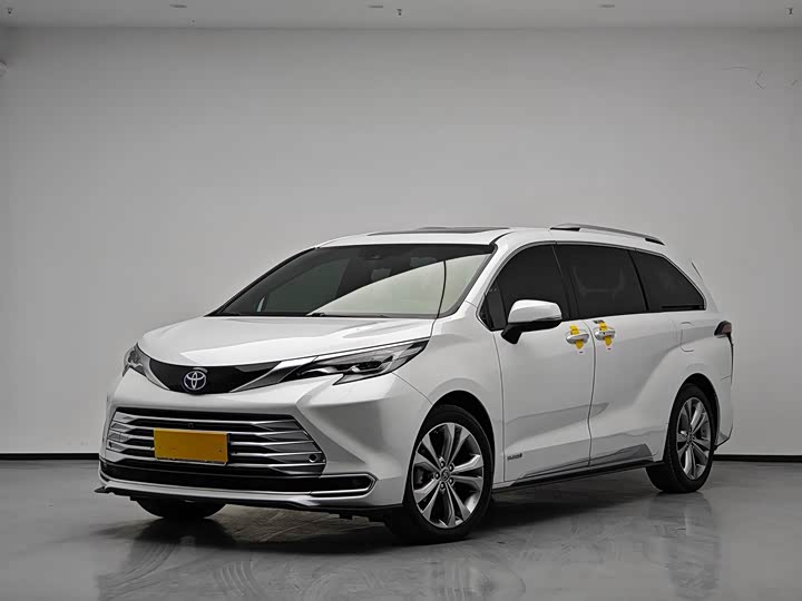 Photo 1 - Toyota Sienna