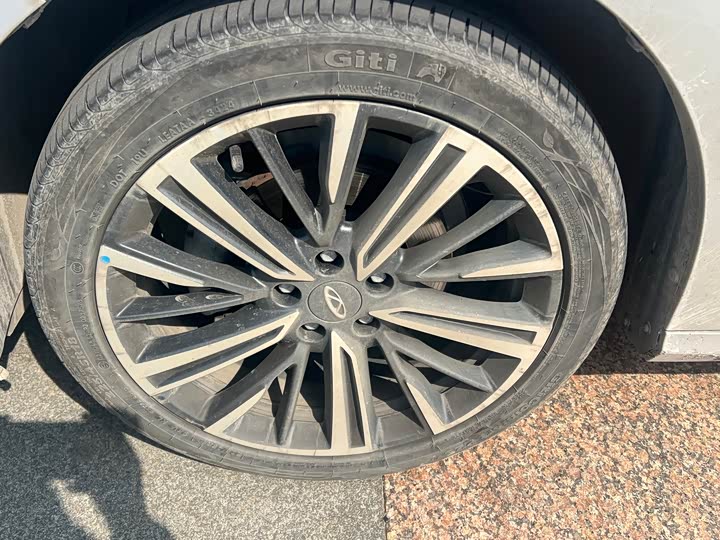 Photo 5 - Chery Arrizo 8