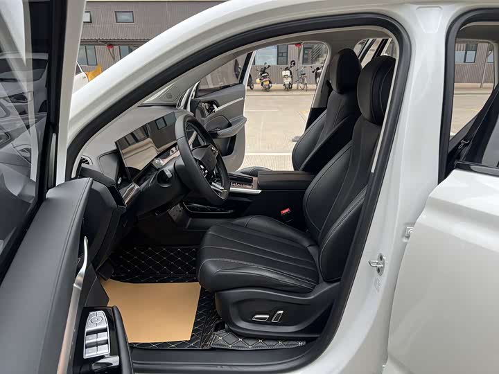 Photo 8 - Roewe RX5 Max