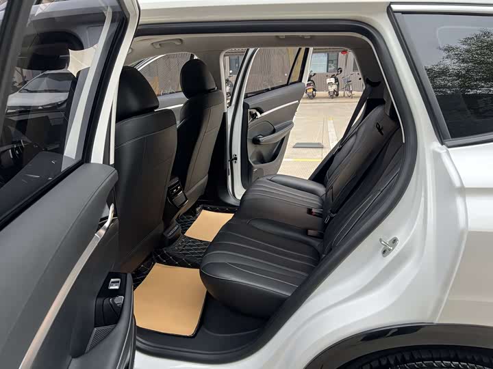 Photo 9 - Roewe RX5 Max