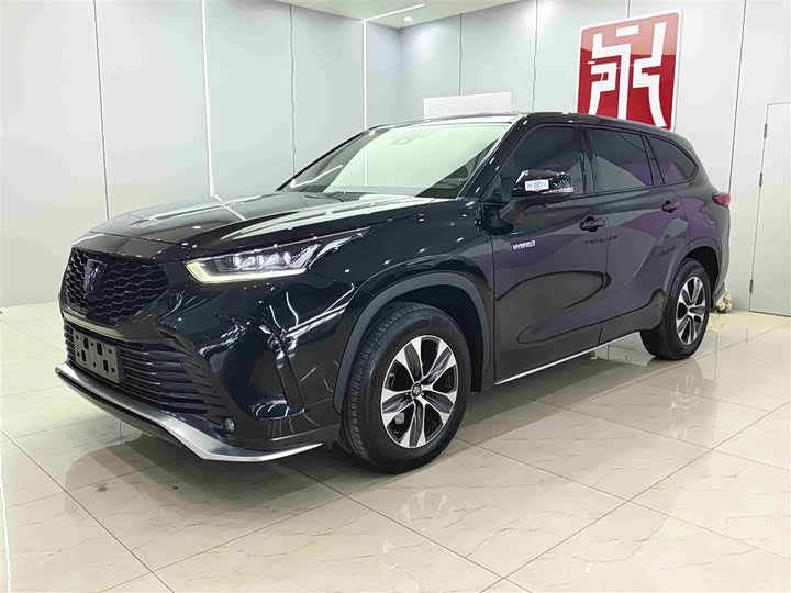 Фото 1 - Toyota Crown Kluger