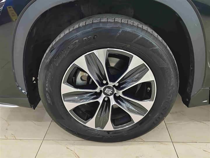 Фото 8 - Toyota Crown Kluger