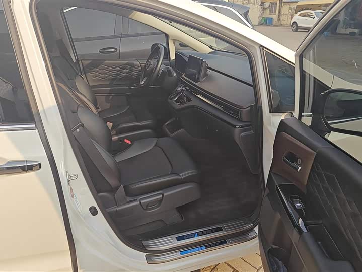 Фото 8 - Honda Odyssey