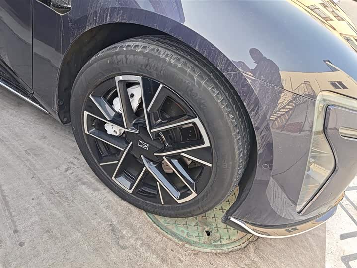 Фото 6 - Avatr 06