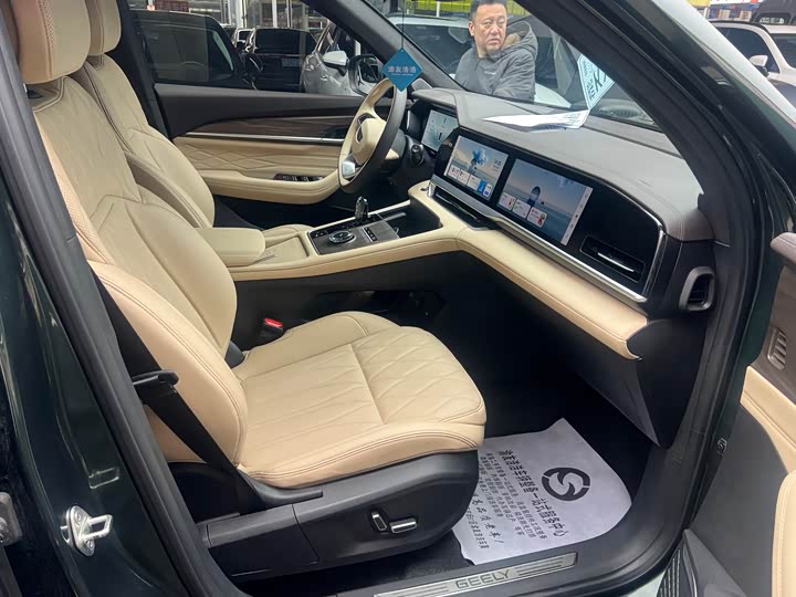 Фото 5 - Geely Monjaro