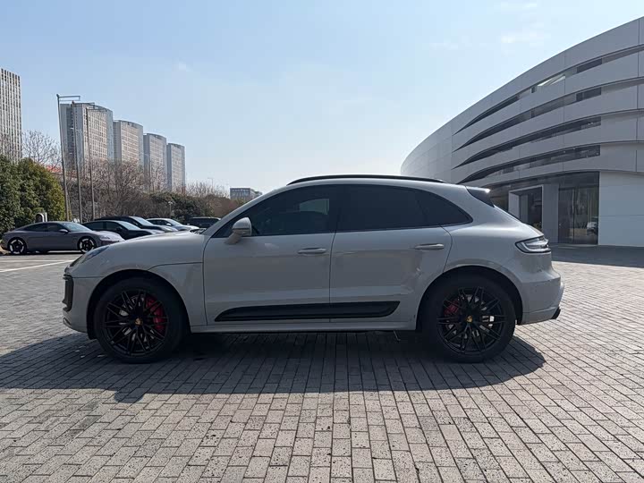Photo 3 - Porsche Macan