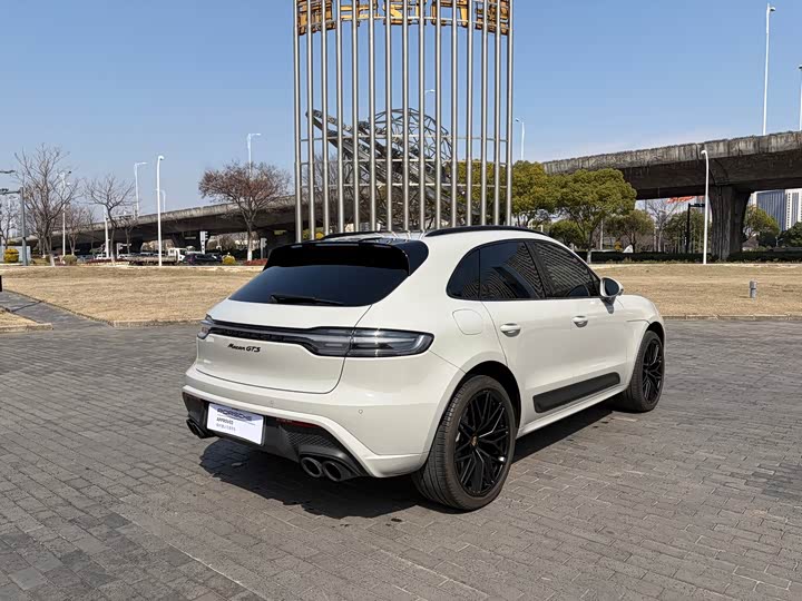 Photo 4 - Porsche Macan