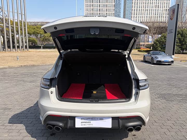 Photo 6 - Porsche Macan