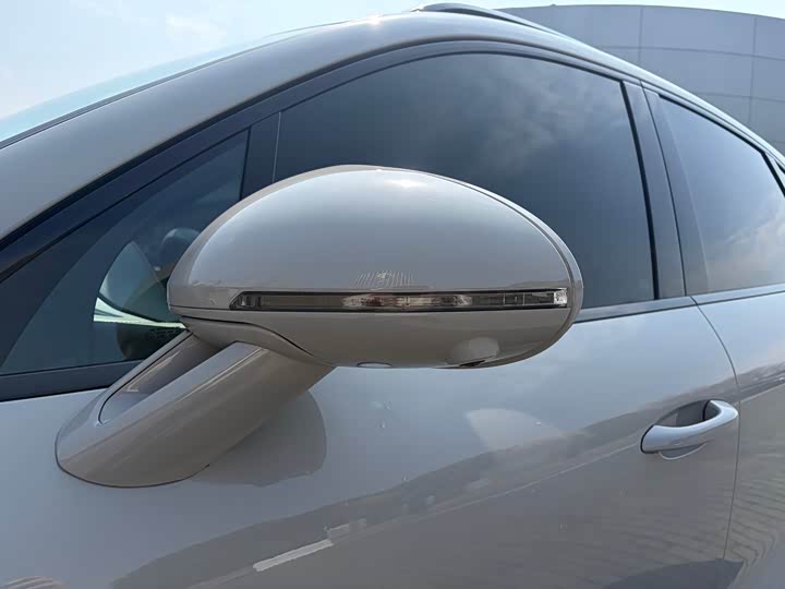 Photo 9 - Porsche Macan