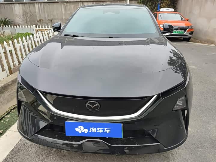 Photo 2 - Mazda EZ-60