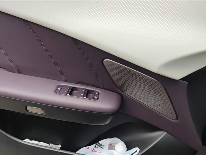 Photo 7 - Mazda EZ-60